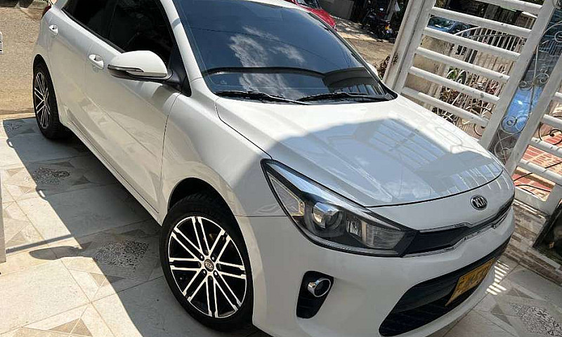 Vendo Kia Rio Versio...