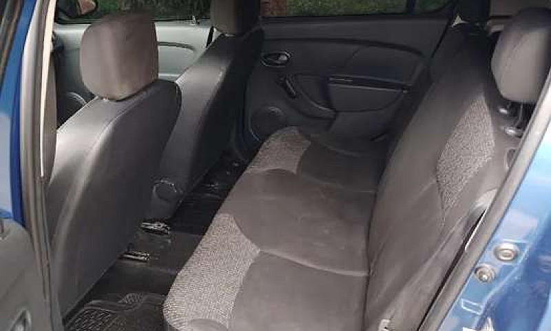 Renault Sandero...