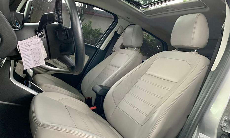 Ford Ecosport Titani...