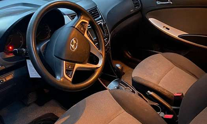 Hyundai Accent 1.6Lt...