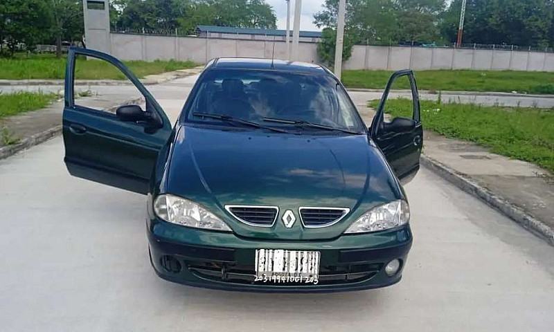 Vendo Renault Megane...