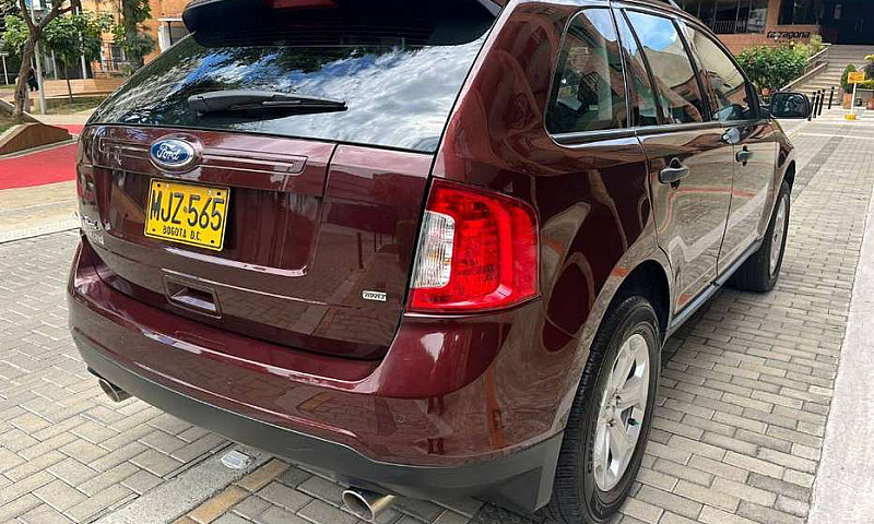 Vendo Ford Edge 2012...