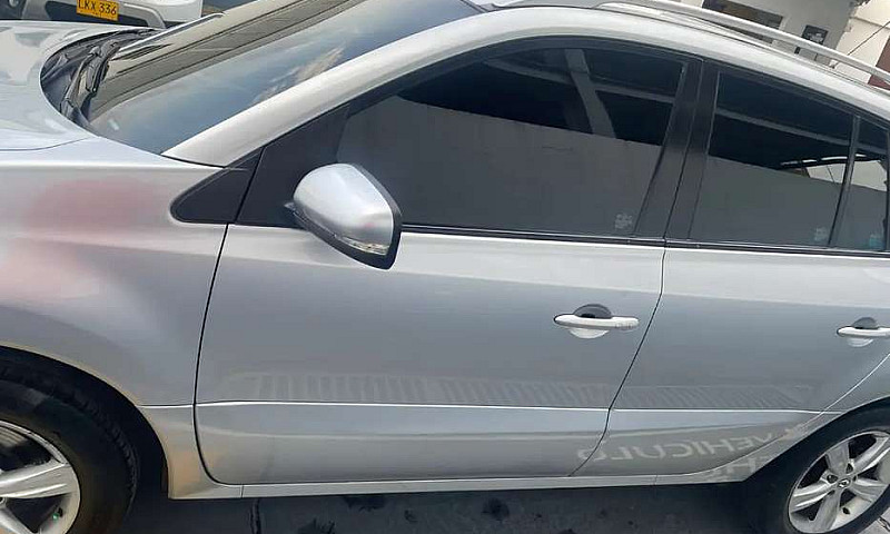 Vendo Renault Koleos...