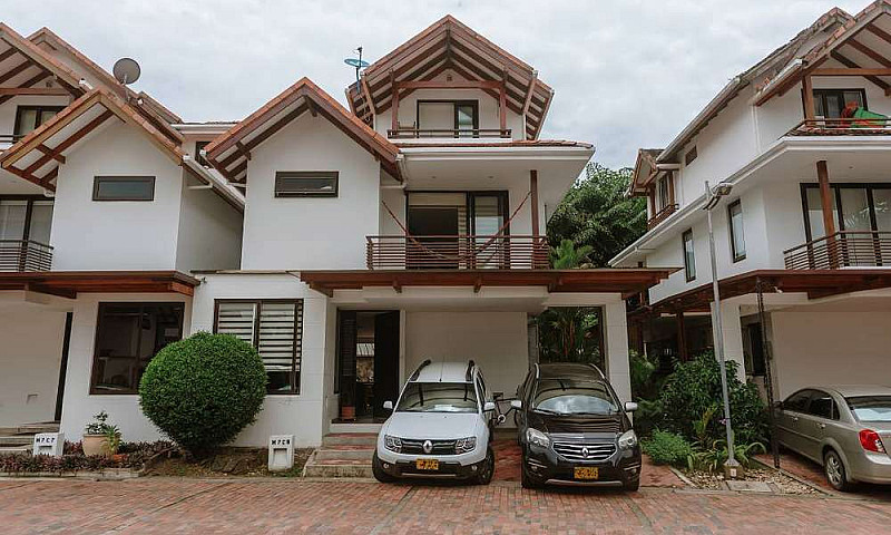 Vendo O Permuto-Casa...