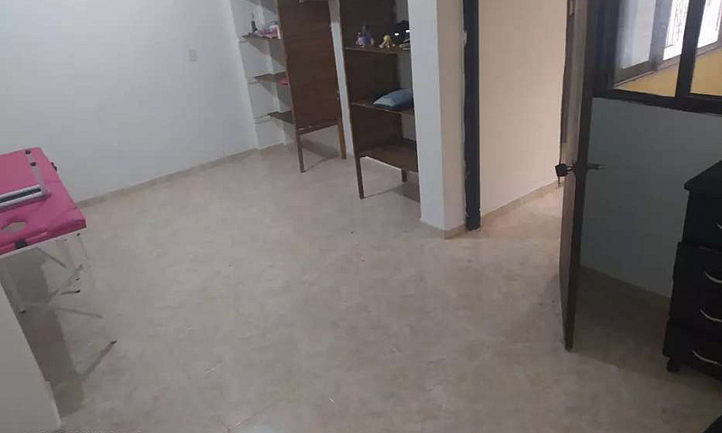 Se Alquila Habitació...