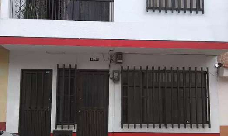 Arriendo Casa...