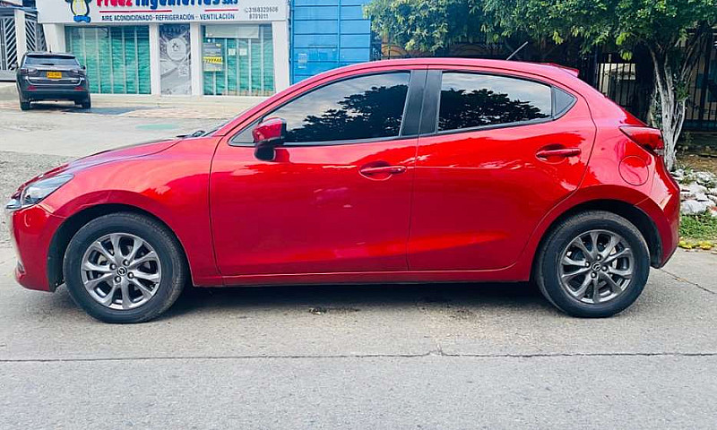 Se Vende Mazda 2 Tou...