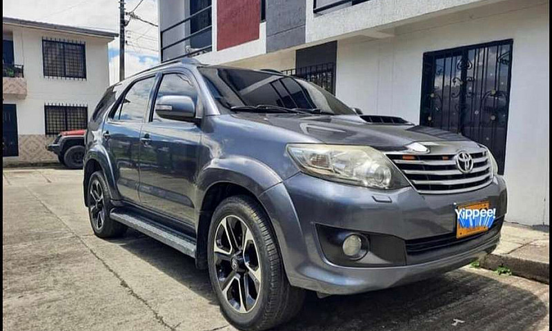 Toyota Fortuner 2014...