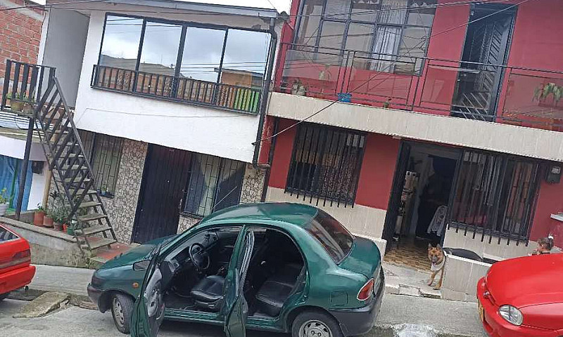 Mazda 121 Modelo 98...