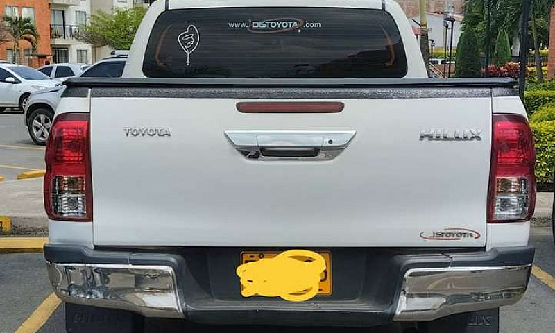 Toyota Hilux...