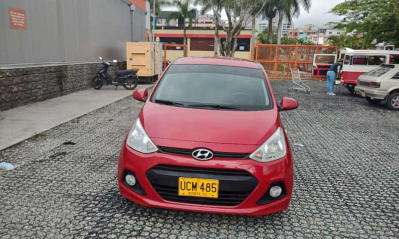 Vendo Hyundai I Gran...