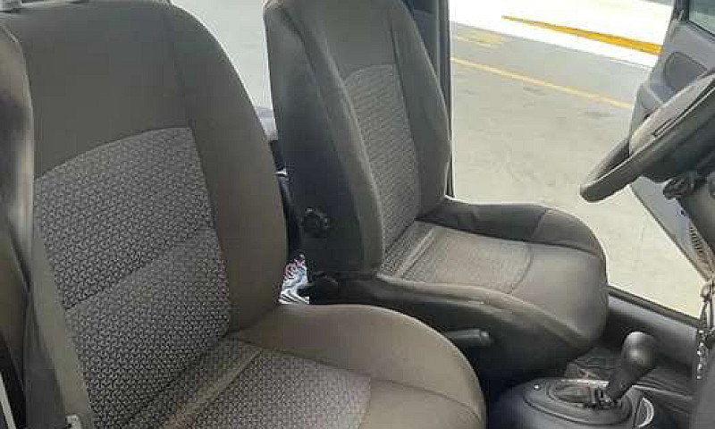 Renault Clio 2010...