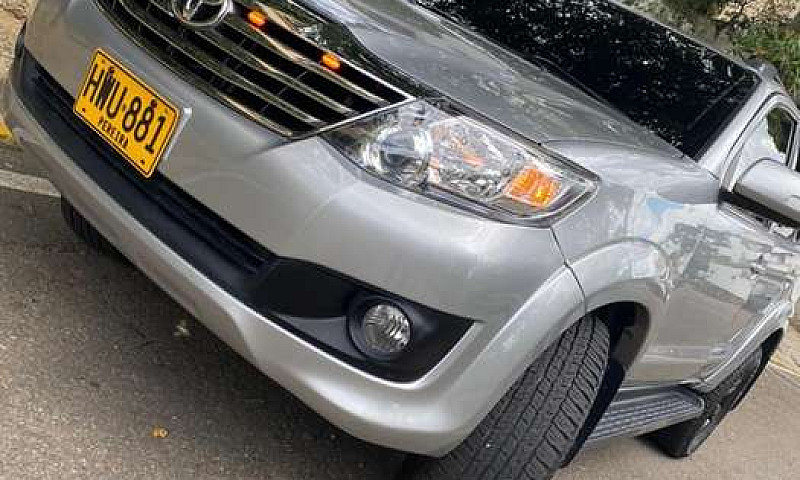 Fortuner Sr5 2015 4X...