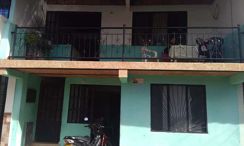 Vendo Casa De Dos Pi...