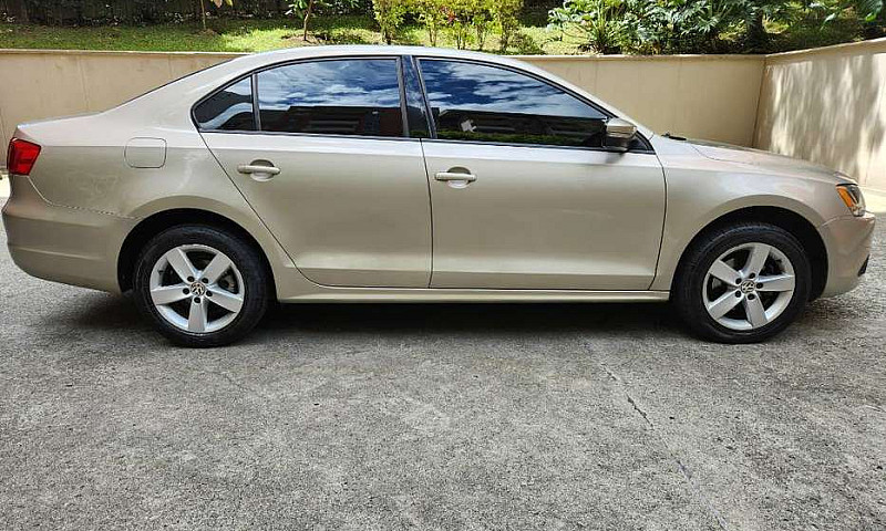 Volkswagen Jetta Tre...
