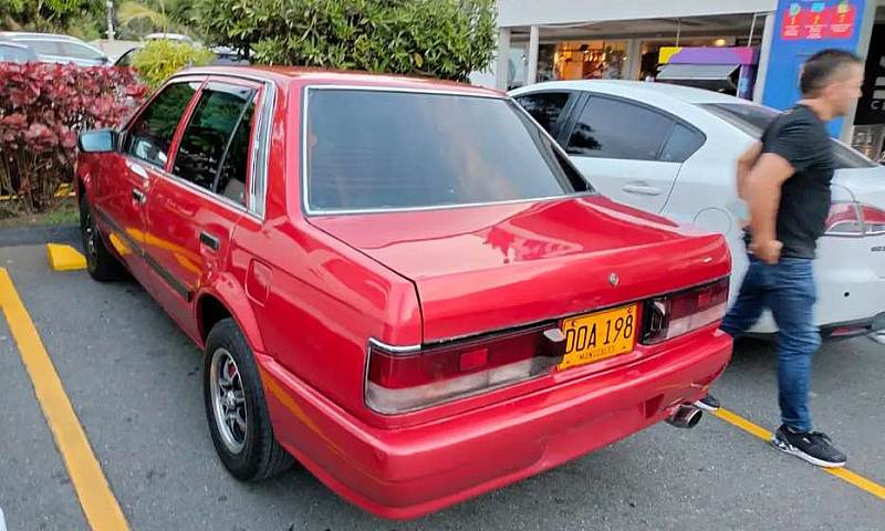 Vendó Mazda 323 Mode...