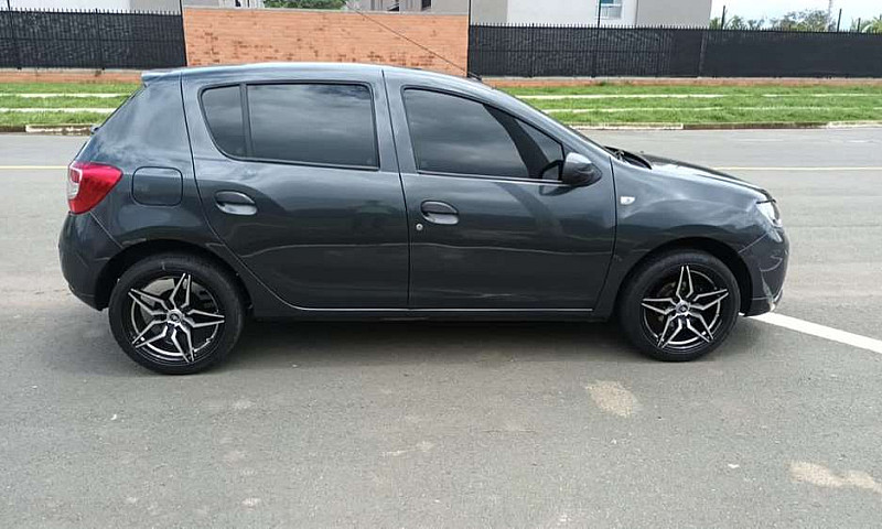 Renault Sandero 2018...