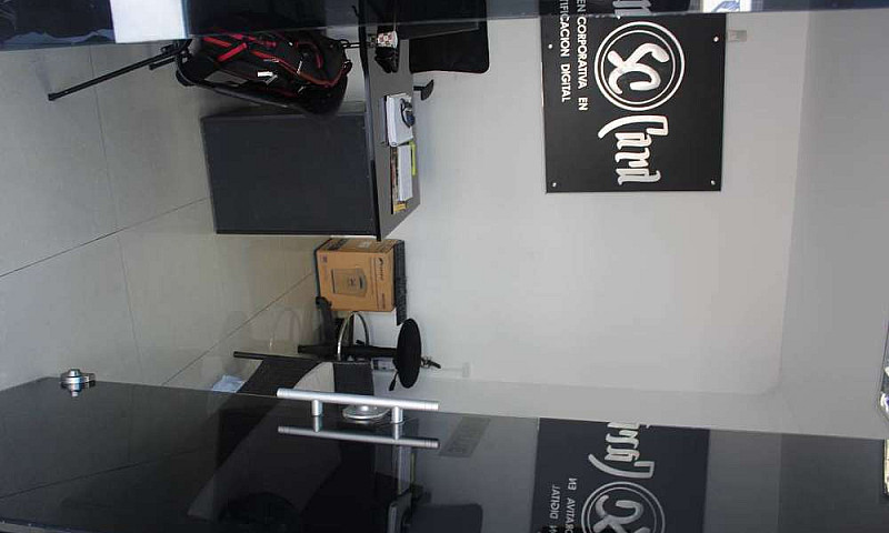 Casa Con 3 Locales C...