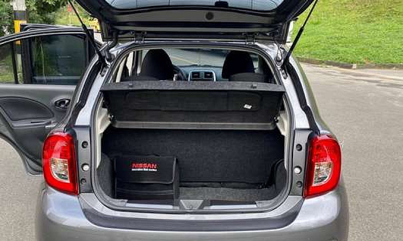 Nissan March Connect...