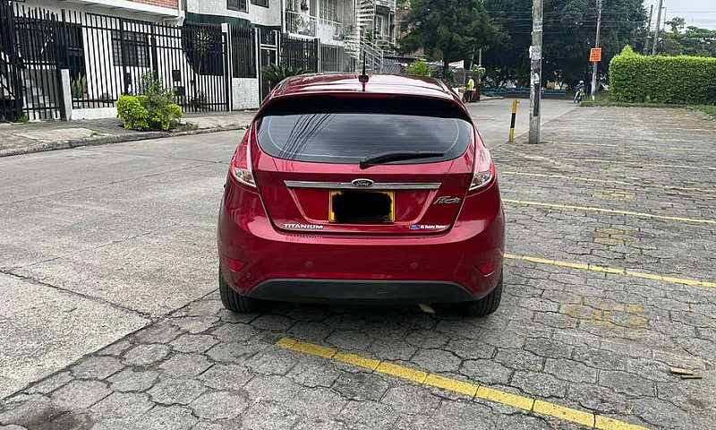 Ford Fiesta Titanium...