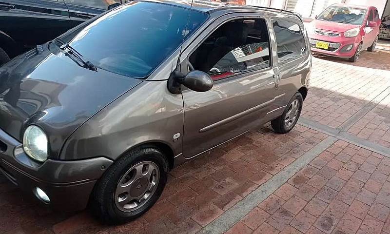 Vendo Twingo...