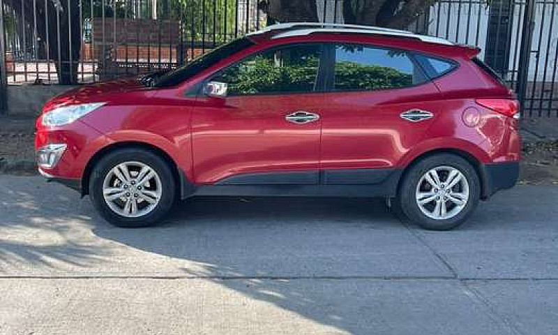 Vendo Tucson Ix35...