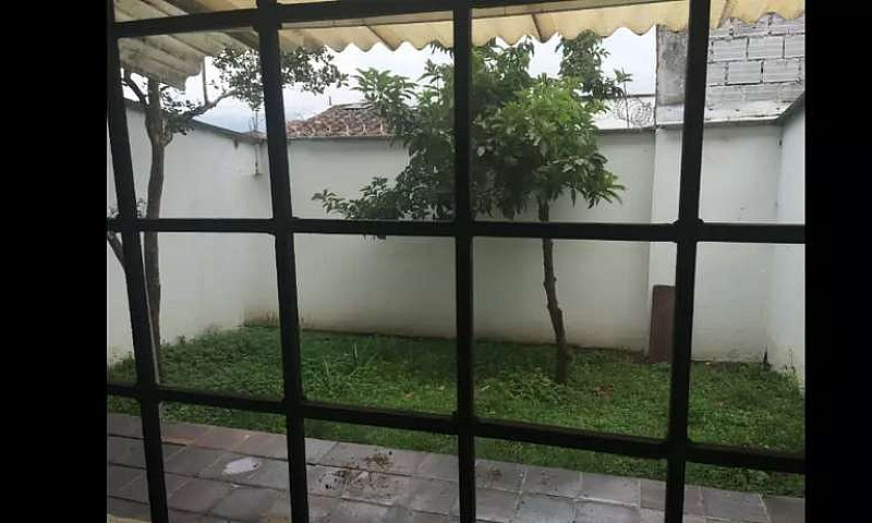 Se Arrienda Casa Com...