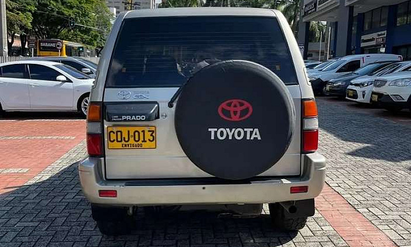 Toyota Prado Sumo 20...