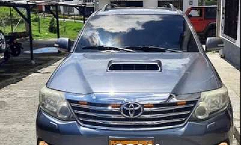 Toyota Fortuner 2014...