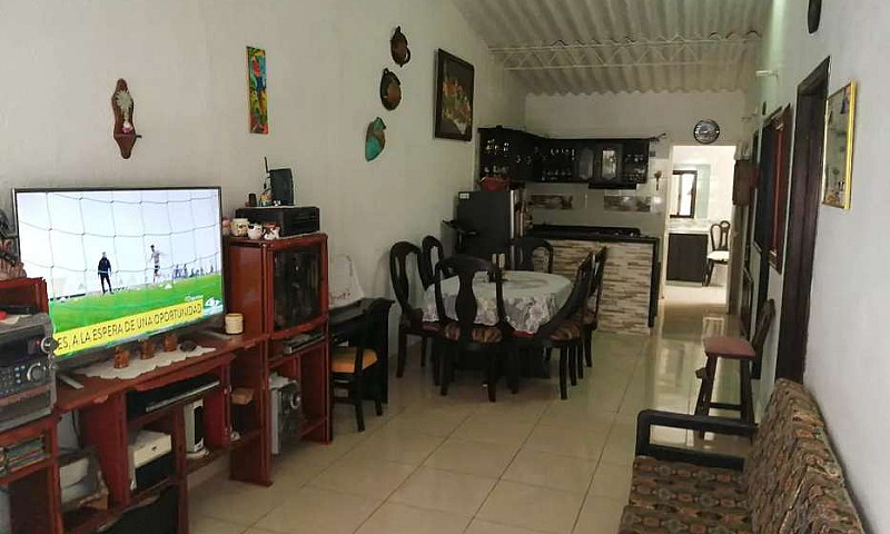 Se Vende Casa...