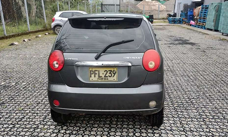 Vendo Chevrolet Spar...