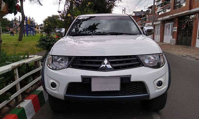 L200 Sportero Public...