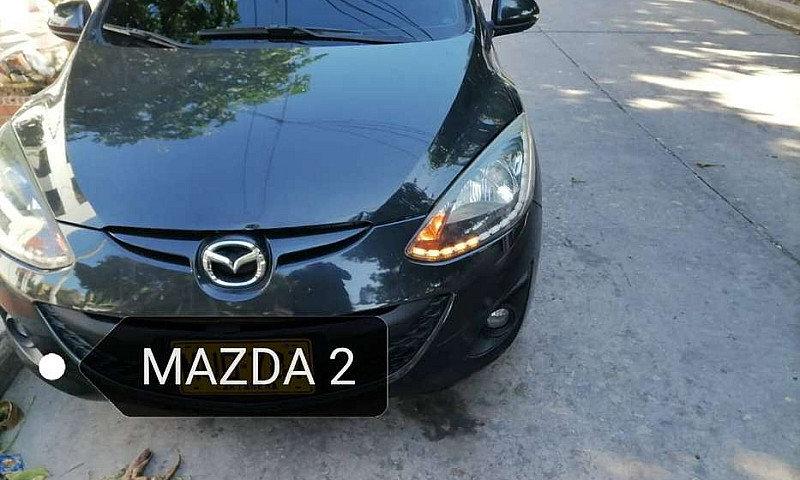 Se Vende Mazda 2....