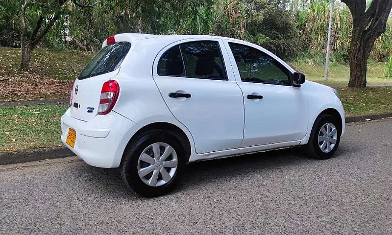 Nissan March 2017...