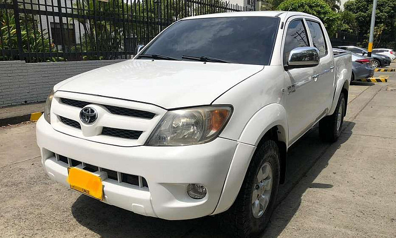 Toyota Hilux 4X4...