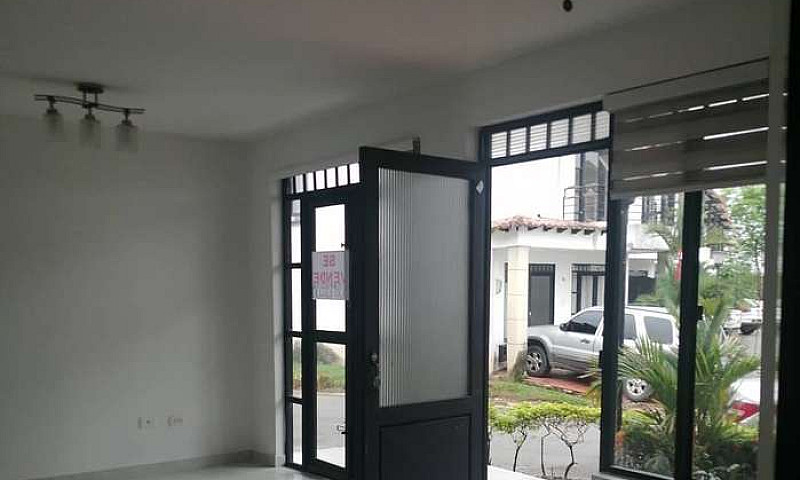 Hermosa Casa Balcone...
