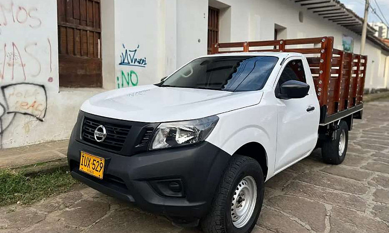 Hermosa Nissan Front...