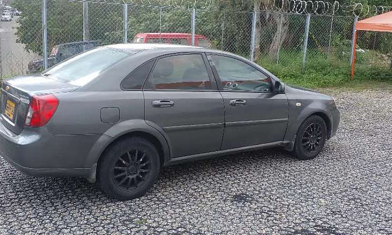Vendo Automóvil Chev...