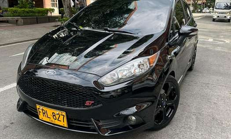 Vendo Ford Fiesta St...