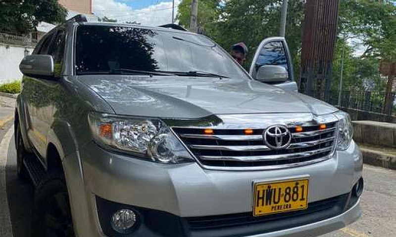 Fortuner Sr5 2015 4X...