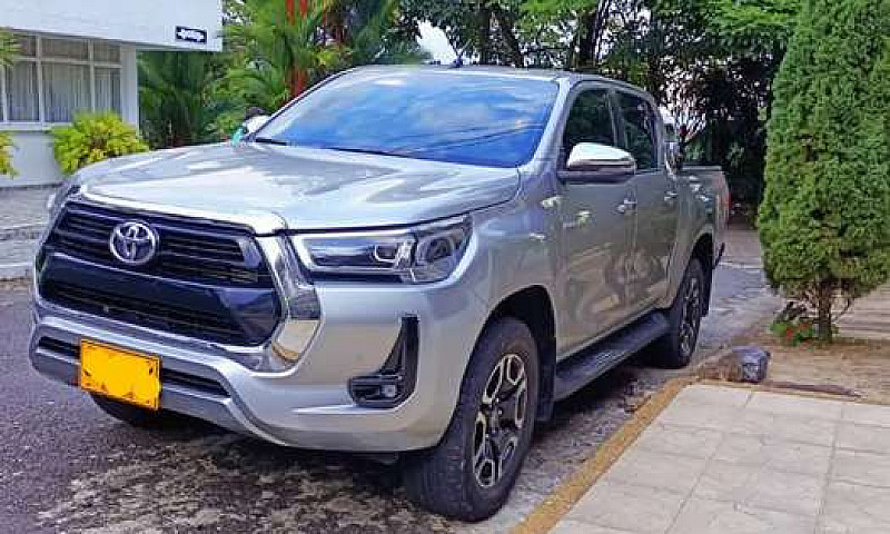 Vendo Hilux Modelo 2...