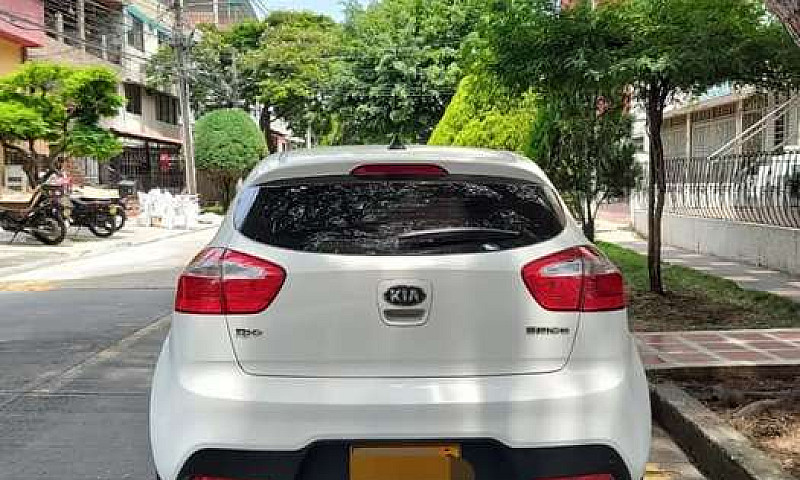 Kia Rio Ub Ex Modelo...