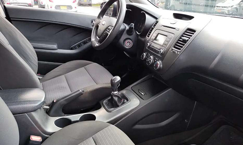 Kia Cerato Pro 2015 ...
