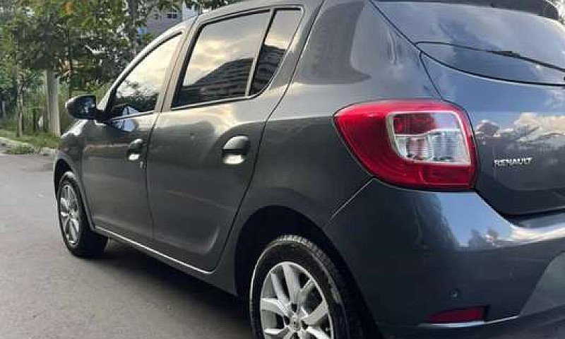 Vendo Sandero Como N...
