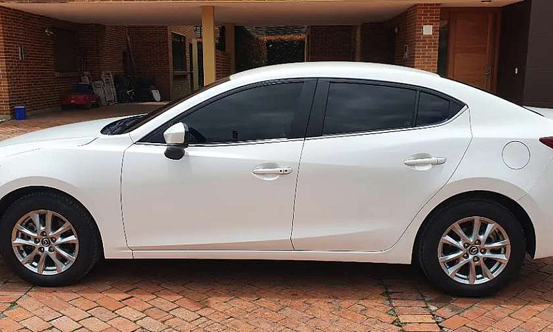 Mazda 3 2017...
