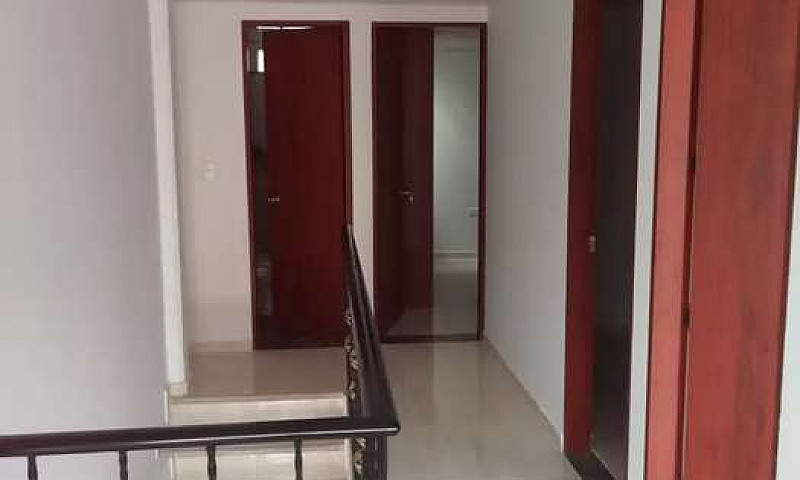 Casa Nueva Barrio Tr...