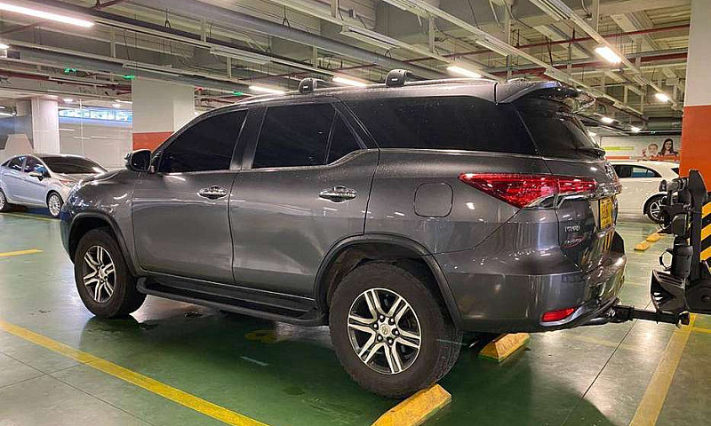 Toyota Fortuner...