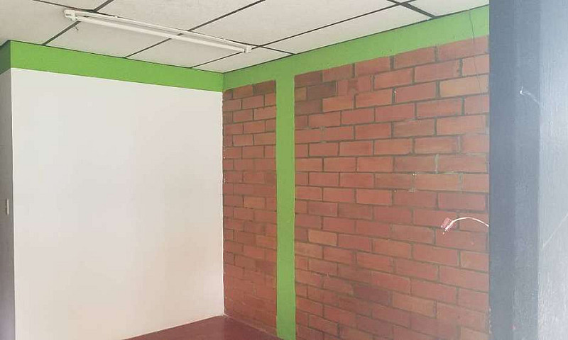 Casa En Arriendo Com...