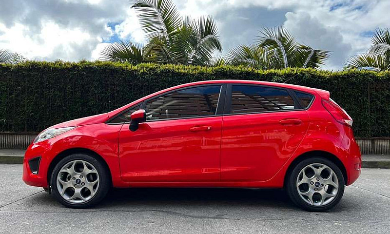 Ford Fiesta Hb Mecan...