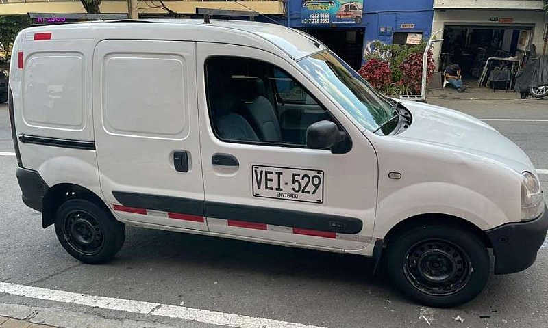 Vendo Renault Kangoo...